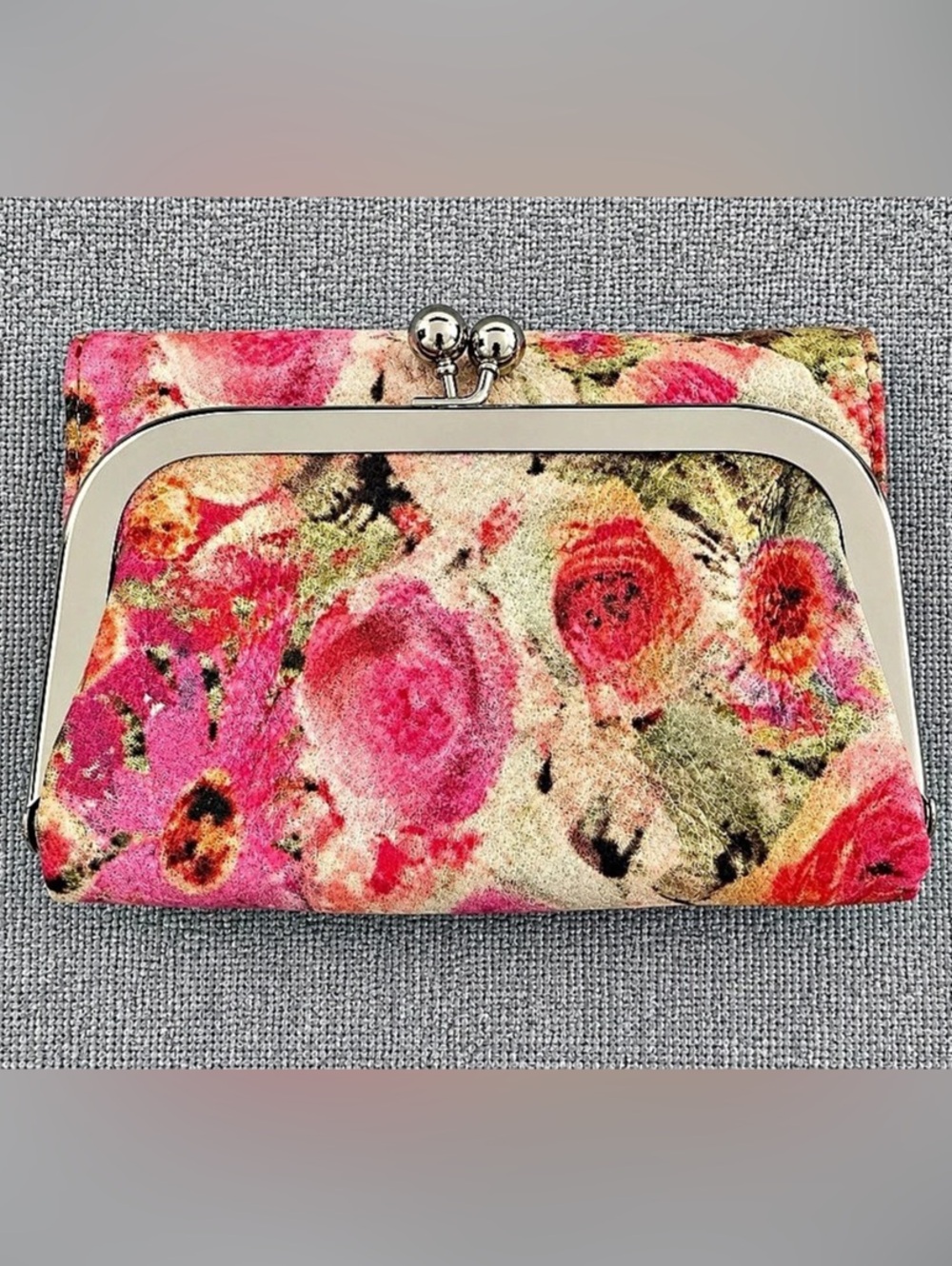 🩷 Hobo International Floral Leather Kiss Lock Trifold Wallet NWOT